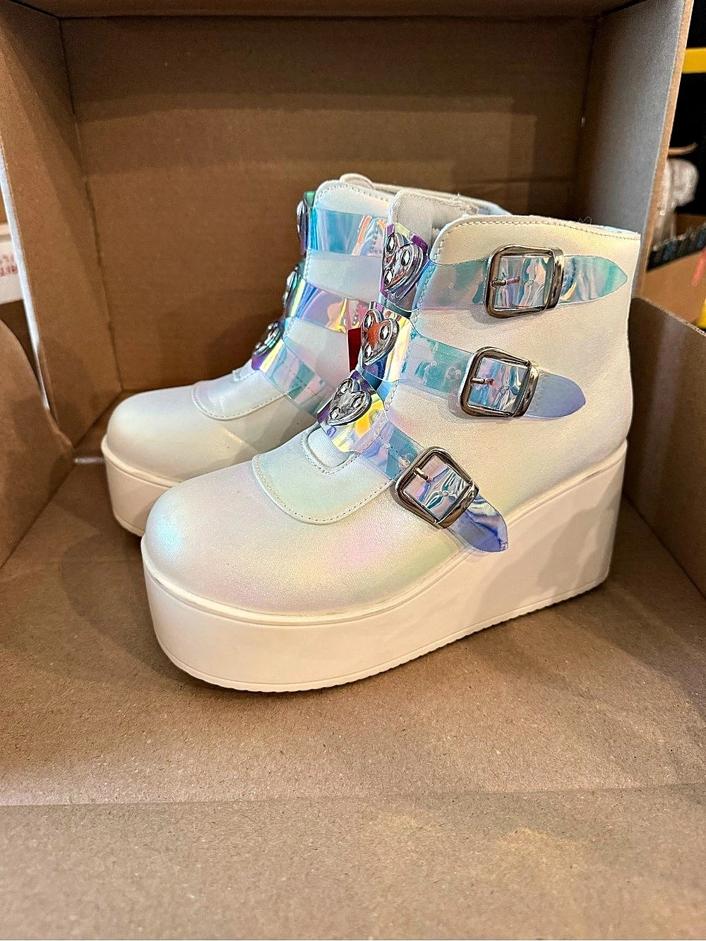 Lucky Step Comfort Boots Iridescent Platform Boots in White Size 7 NWT